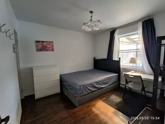 Big room ,For short term rental, Close metro Monk, All included.