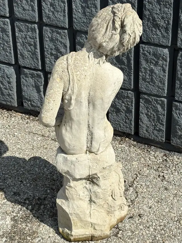 Girl Reading Garden Statue Cast Stone Outdoor Decor 32" - Photo 3