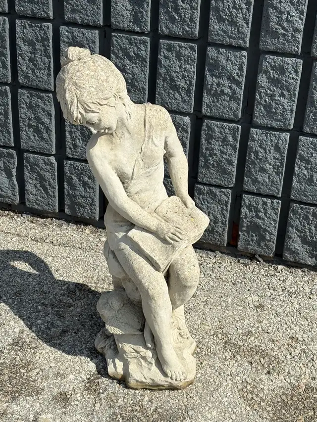 Girl Reading Garden Statue Cast Stone Outdoor Decor 32" - Photo 5