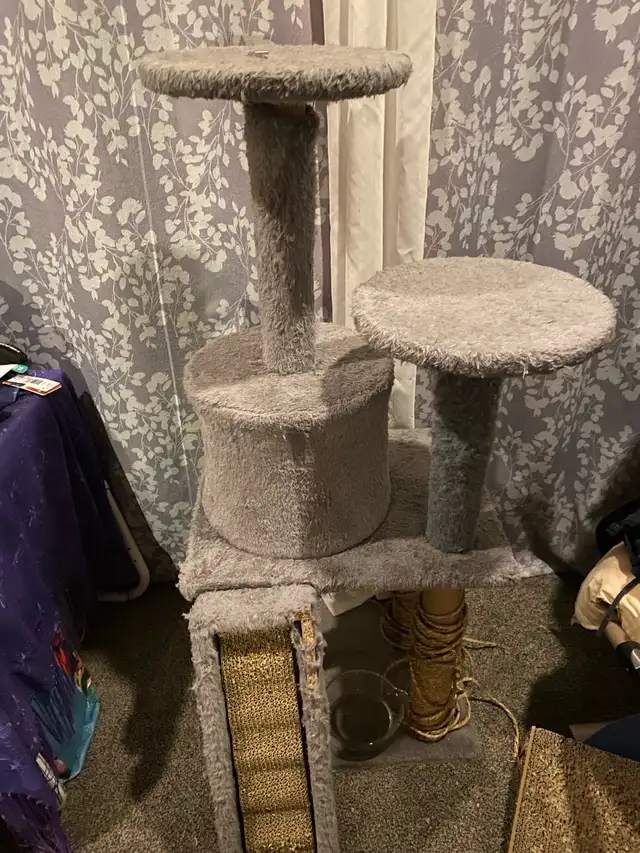 Cat Tree - Photo 3