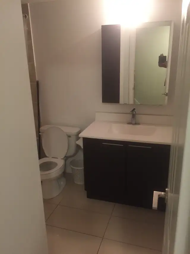 Furnished bed room for rent at HWY7 & Times Avenue $50 off for l - Photo 7