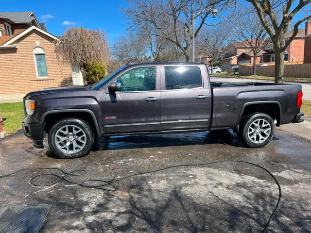 2015 GMC SIERRA IN GREAT SHAPE  zero issues - Photo 2