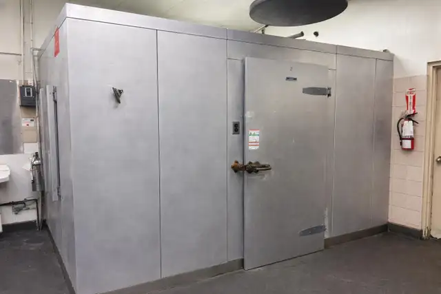 8x10 Walk-In Cooler Serviced Ready Commercial Unit - Photo 5