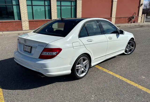 Mercedes Benz C350 4Matic AWD - Photo 4