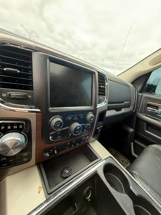 2014 DODGE RAM HD 1/2 TON LARAMIE 4x4 PICKUP - Photo 14