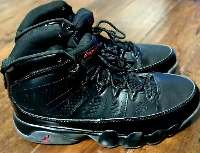 Nike Air Jordan 9's Retro 'Bred' - Size 9.5 - Photo 2