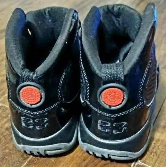 Nike Air Jordan 9's Retro 'Bred' - Size 9.5 - Photo 4