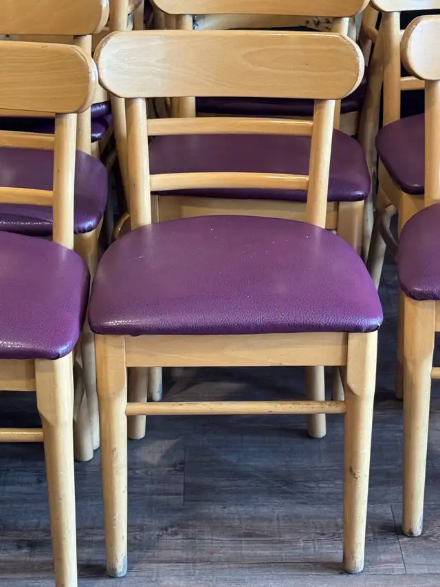 Dining Chairs - Photo 3