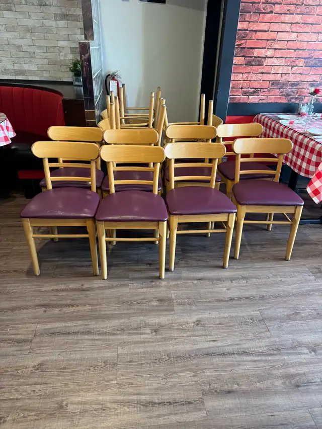 Dining Chairs - Photo 4