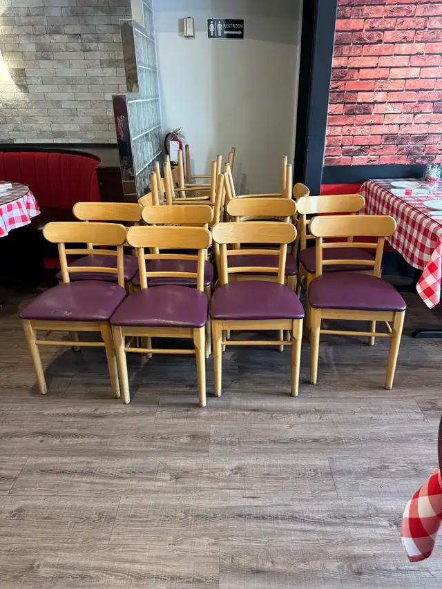 Dining Chairs - Photo 6