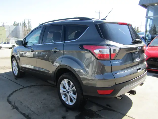 2017 Ford Escape 4WD SE CARPLAY / NAVI / B.CAMERA / SYNC / HEATE - Photo 8
