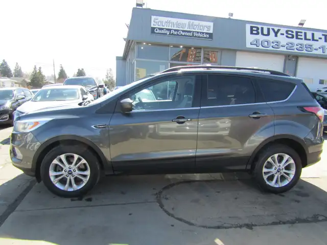 2017 Ford Escape 4WD SE CARPLAY / NAVI / B.CAMERA / SYNC / HEATE - Photo 9