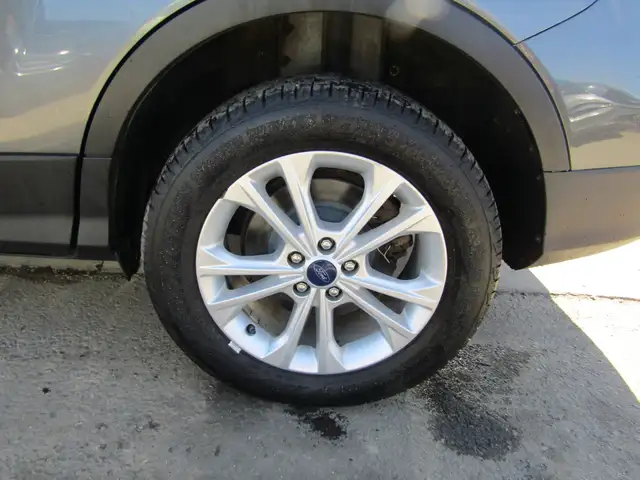 2017 Ford Escape 4WD SE CARPLAY / NAVI / B.CAMERA / SYNC / HEATE - Photo 14