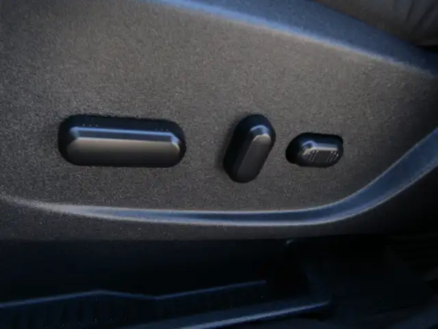 2017 Ford Escape 4WD SE CARPLAY / NAVI / B.CAMERA / SYNC / HEATE - Photo 15