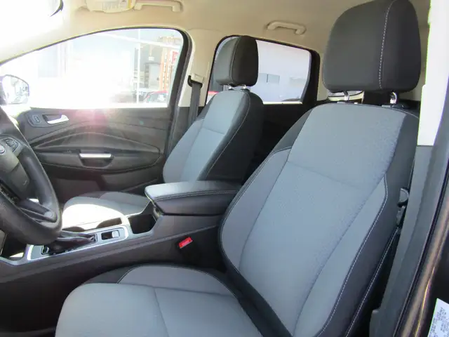 2017 Ford Escape 4WD SE CARPLAY / NAVI / B.CAMERA / SYNC / HEATE - Photo 17