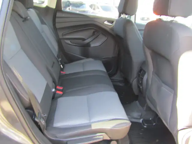 2017 Ford Escape 4WD SE CARPLAY / NAVI / B.CAMERA / SYNC / HEATE - Photo 33