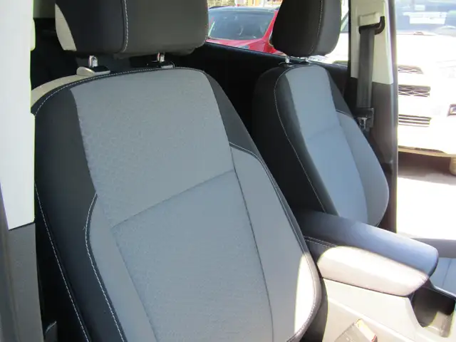 2017 Ford Escape 4WD SE CARPLAY / NAVI / B.CAMERA / SYNC / HEATE - Photo 35