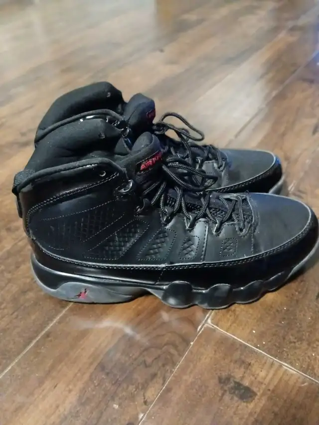 Nike Air Jordan 9's Retro 'Bred' - Size 9.5 - Photo 2