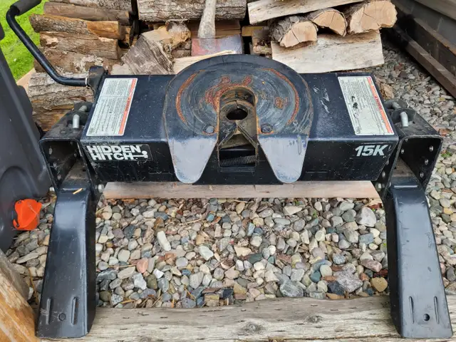 Complete 5th Wheel Mount/Hitch For F-150 (2021 to Present)