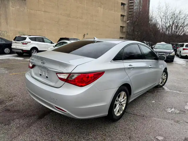 2012 Hyundai Sonata 4dr Sdn 2.4L Auto GLS - Photo 4