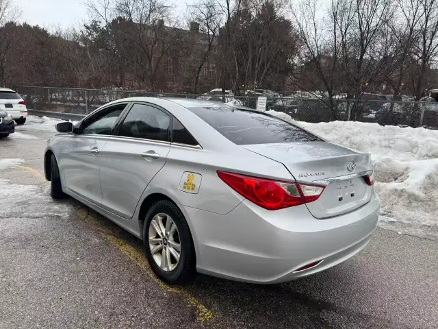 2012 Hyundai Sonata 4dr Sdn 2.4L Auto GLS - Photo 5