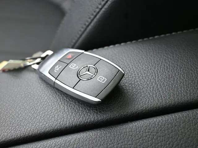 2026 Mercedes-Benz GLA 250 4MATIC NAVIGATION, SUNROOF, APPLE CAR - Photo 5