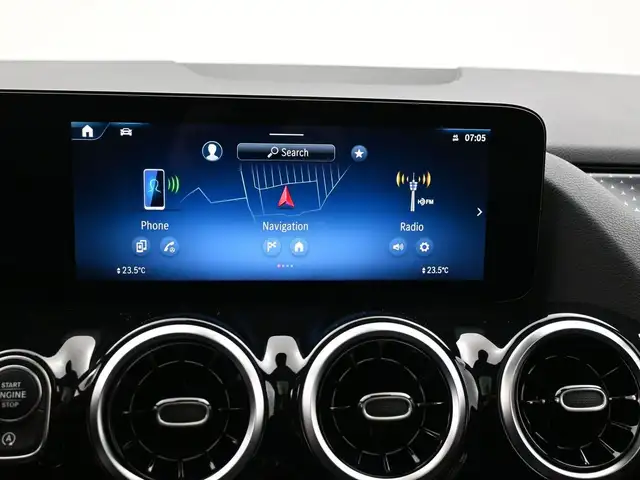 2026 Mercedes-Benz GLA 250 4MATIC NAVIGATION, SUNROOF, APPLE CAR - Photo 6