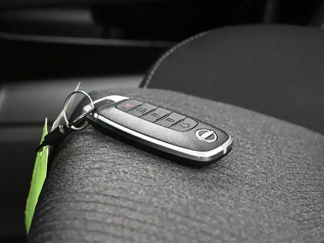 2024 Nissan Rogue HEATED SEATS, HEATED STEERING WHEEL, APPLE CAR - Photo 5