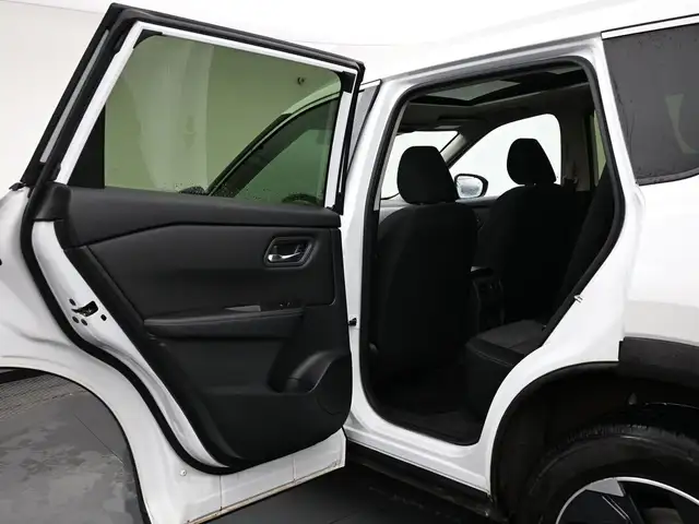 2024 Nissan Rogue HEATED SEATS, HEATED STEERING WHEEL, APPLE CAR - Photo 19