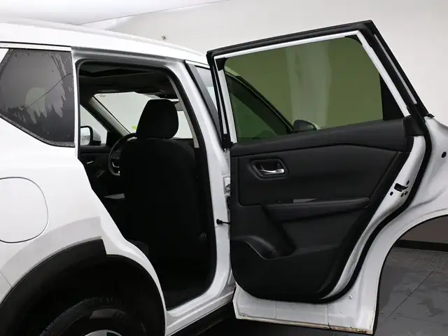 2024 Nissan Rogue HEATED SEATS, HEATED STEERING WHEEL, APPLE CAR - Photo 25