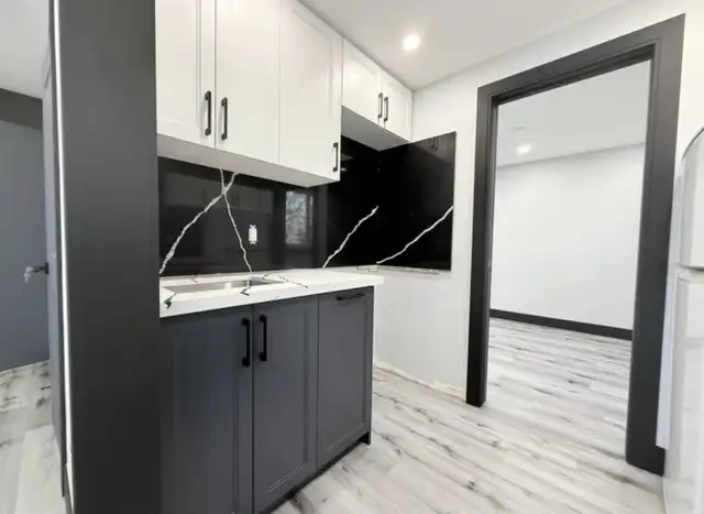 B-48 Alma Street North  - Unit B Apartment for Rent - Photo 2