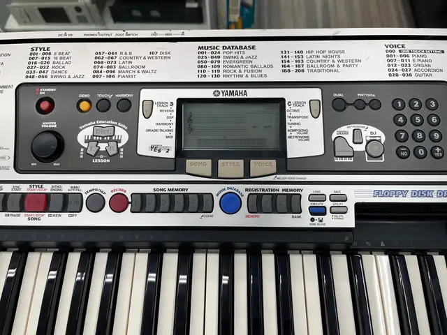 Yamaha PSR-350 Keyboard - Photo 3