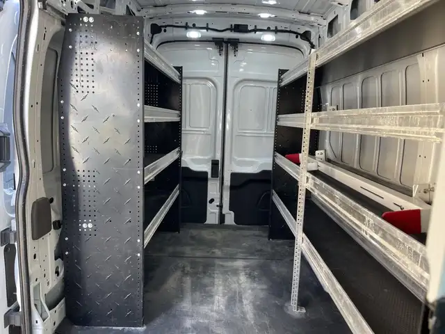 Ford E-Transit Base 2023 - Photo 12