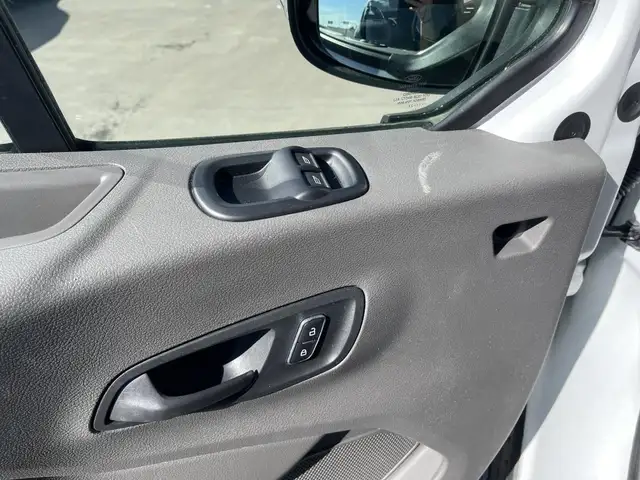 Ford E-Transit Base 2023 - Photo 20