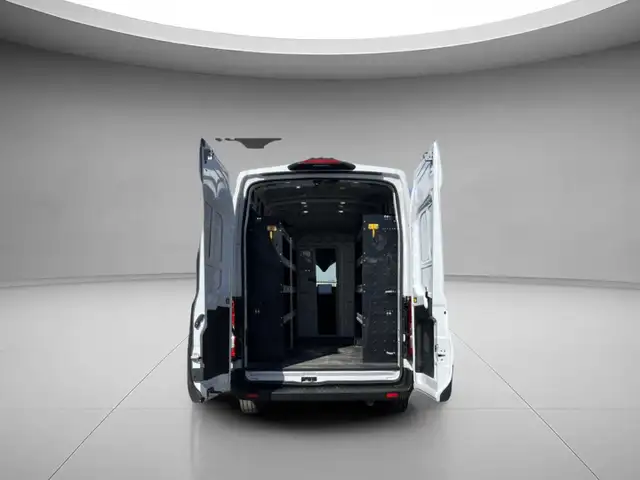 Ford E-Transit Base 2023 - Photo 21