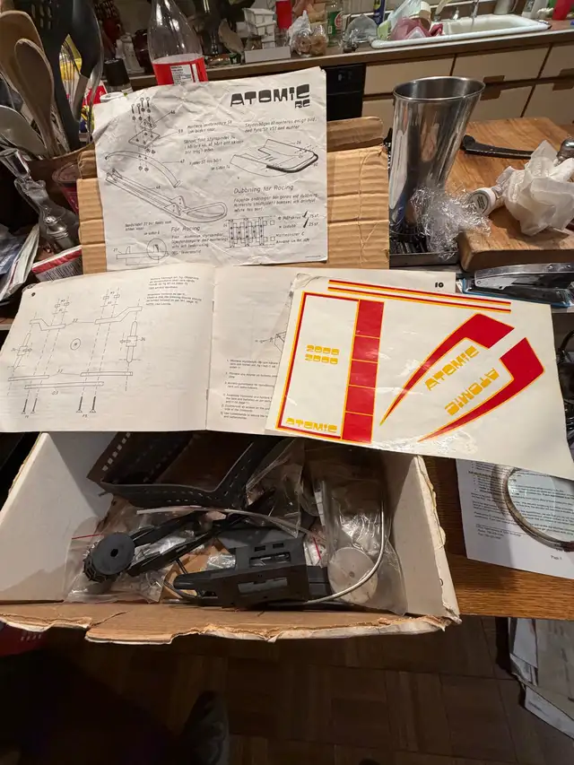 Vintage Snowmobile Radio Control  Atomic Plastic Model Kit 1981 - Photo 4