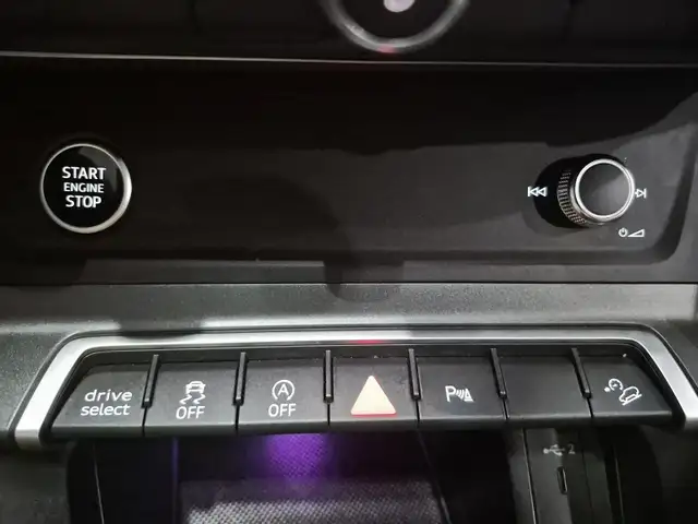 2024 Audi Q3 45 Progressiv 45 Progressiv | Sunroof | Adaptive... - Photo 21