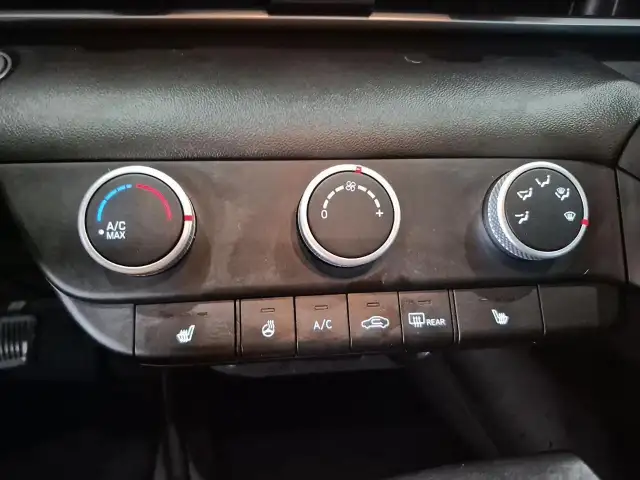 2023 Hyundai Elantra Preferred Preferred | Heated Seats & Ste... - Photo 13