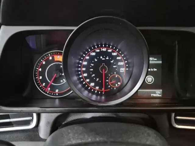 2023 Hyundai Elantra Preferred Preferred | Heated Seats & Ste... - Photo 18