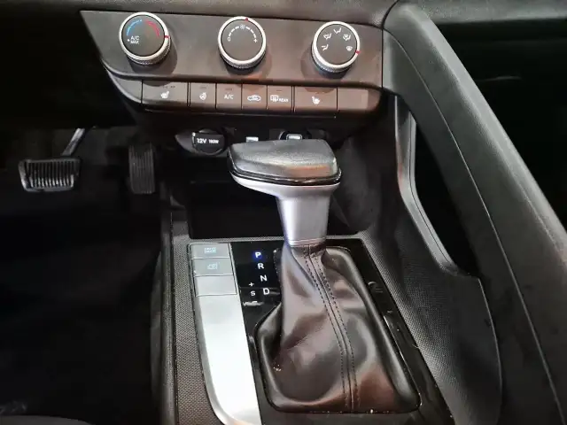 2023 Hyundai Elantra Preferred Preferred | Heated Seats & Ste... - Photo 22