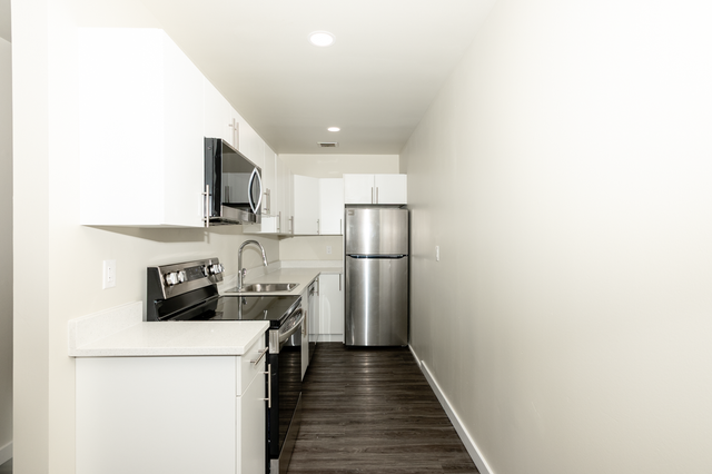 Adsum Gardens - Two-Bedroom Suite Apartment for Rent - Photo 5