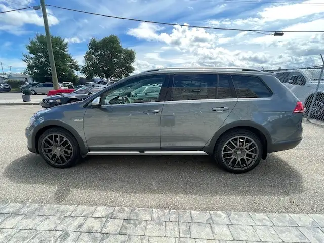 2017 Volkswagen Golf Alltrack 4dr Wgn - Photo 9