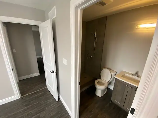 65 Gardiner St - Unit 2, 4 bed, 4 bath STUDENT RENTAL  - Unit 2 - Photo 10