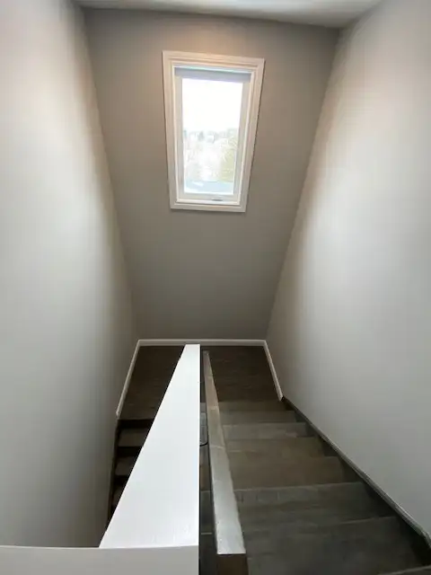 65 Gardiner St - Unit 2, 4 bed, 4 bath STUDENT RENTAL  - Unit 2 - Photo 17