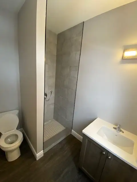 65 Gardiner St - Unit 2, 4 bed, 4 bath STUDENT RENTAL  - Unit 2 - Photo 20