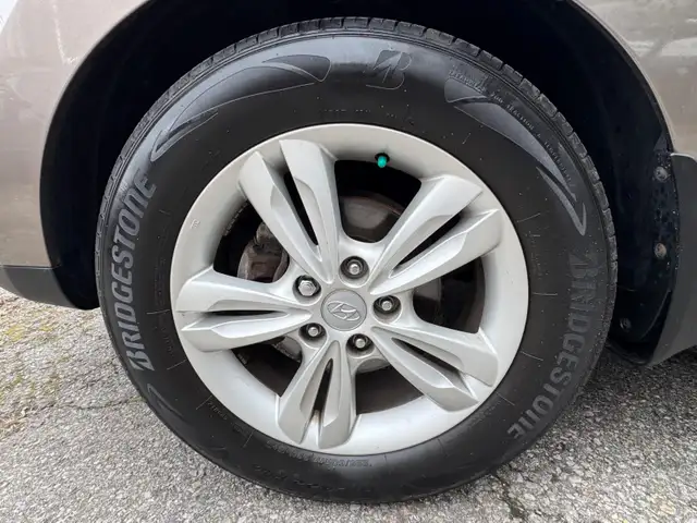 2011 Hyundai Tucson GLS w/HEAT.SEATS/B.TOOTH/ALLOY.RIMS 416-894- - Photo 8