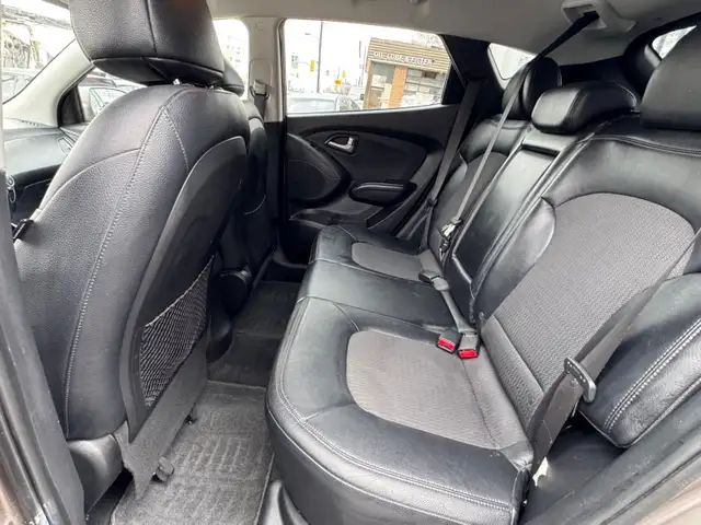 2011 Hyundai Tucson GLS w/HEAT.SEATS/B.TOOTH/ALLOY.RIMS 416-894- - Photo 12