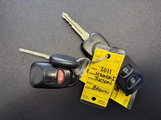 2011 Hyundai Tucson GLS w/HEAT.SEATS/B.TOOTH/ALLOY.RIMS 416-894- - Photo 16