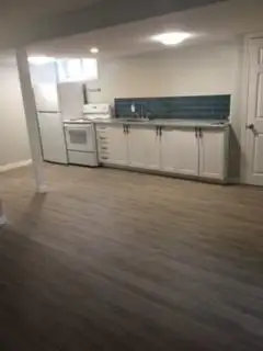 587 Gavin Court - Lower - 2 bed, 1 bath ALL INCLUSIVE - Lower Ap - Photo 3