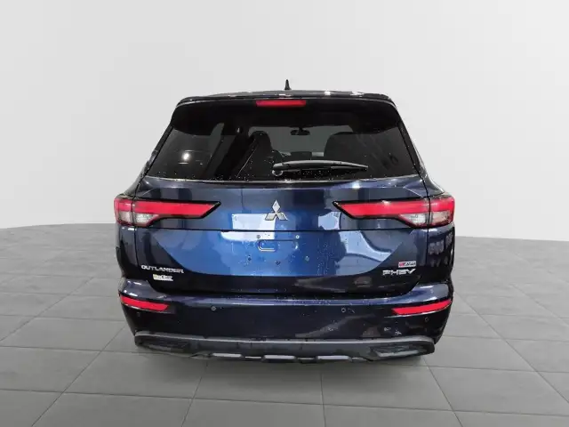 2023 Mitsubishi Outlander Plug-In Hybrid ES ES | 7 Passenger... - Photo 4